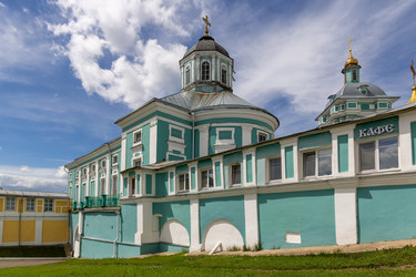 Строительство Успенского собора в Смоленске, Россия. Православный храм - gumbao