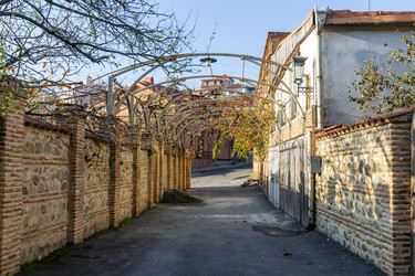Городской пейзаж Сигнаги, живописного города в регионе Кахети в Грузии - gumbao