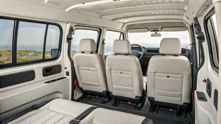 Интерьер Maruti Suzuki Omni Van в нейтральных тонах. Генеративный искусственный интеллект - RomanZ