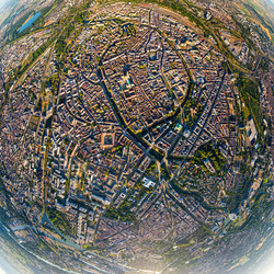 Страсбург, Франция. Панорама города летним утром. Солнечная погода. Вид сверху - NikitaMaykov
