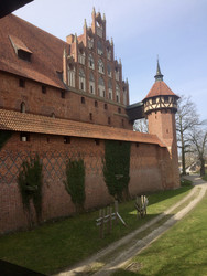 Кирпичная стена замка Мариенбург в Мальборке, Польша - OlgaK