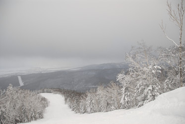 Горнолыжный комплекс «Горный воздух» зимой. Сахалин. View of the ski complex "Gorny Vozduh". Sakhalin. (marka) - marka