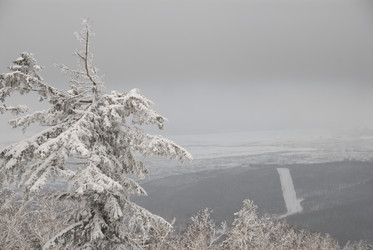 Горнолыжный комплекс «Горный воздух» зимой. Сахалин. View of the ski complex "Gorny Vozduh". Sakhalin. (marka) - marka