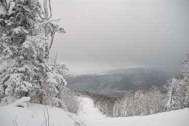 Горнолыжный комплекс «Горный воздух» зимой. Сахалин. View of the ski complex "Gorny Vozduh". Sakhalin. (marka) - marka