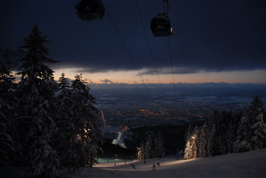 Горнолыжный комплекс «Горный воздух» зимой. Сахалин. View of the ski complex "Gorny Vozduh". Sakhalin. (marka) - marka