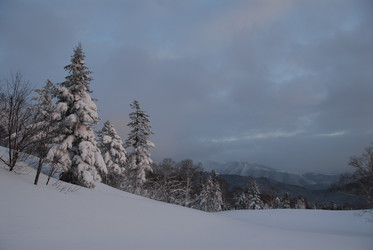 Горнолыжный комплекс «Горный воздух» зимой. Сахалин. View of the ski complex "Gorny Vozduh". Sakhalin. (marka) - marka