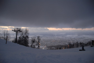Горнолыжный комплекс «Горный воздух» зимой. Сахалин. View of the ski complex "Gorny Vozduh". Sakhalin. (marka) - marka