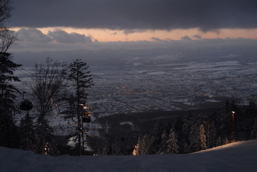 Горнолыжный комплекс «Горный воздух» зимой. Сахалин. View of the ski complex "Gorny Vozduh". Sakhalin. (marka) - marka