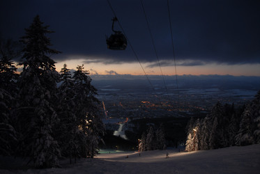 Горнолыжный комплекс «Горный воздух» зимой. Сахалин. View of the ski complex "Gorny Vozduh". Sakhalin. (marka) - marka