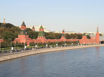 Кремлевская башня, набережная и река - ru3apr