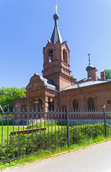 Старообрядческая церковь Покрова Пресвятой Богородицы, построенная на средства купчихи Мараевой в 1908-1912 годах. Россия, Серпухов, ул. Чехова, 81Б - Wombat