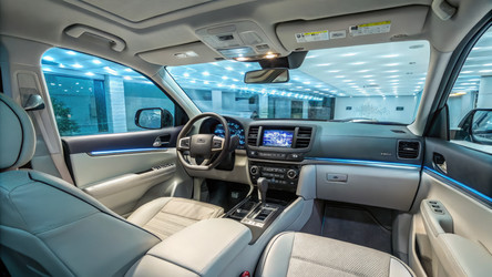 Интерьер салона Mitsubishi Pajero с современным дизайном и генеративным искусственным интеллектом - RomanZ