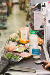 Продукты на кассе супермаркета - Pressmaster