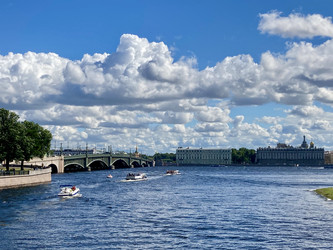 Вид на Троицкий мост и Неву с множеством катеров с Петропавловской крепости, Санкт-Петербург - OlgaK