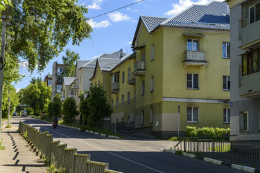 Чекистская улица в подмосковном Дмитрове летом - Sadoff
