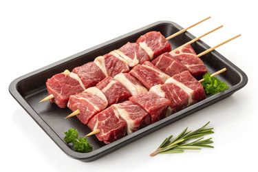 Вкусные шашлыки из говядины, готовые к жарке на гриле. Генеративный искусственный интеллект - RomanZ