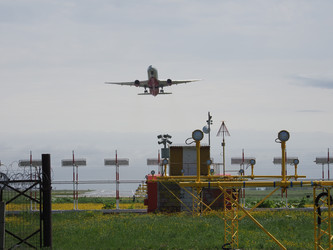 Взлетающий самолет. Южно-Сахалинск. Сахалин. A plane taking off. Yuzhno-Sakhalinsk. Sakhalin. (marka) - marka