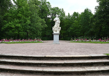 Статуя мир - PhotoStudent