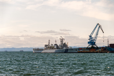 Японский корабль береговой охраны в порту Корсакова. Сахалин. Japan coast guard. Korsakov. Sakhalin. (marka) - marka