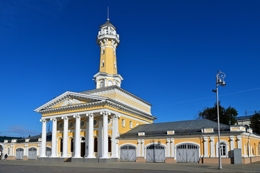 Старинная и знаменитая Пожарная каланча в центре Костромы - Mishell
