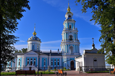 Необычайно красивый Костромский Кремль возвышается на высоком берегу Волги - Mishell