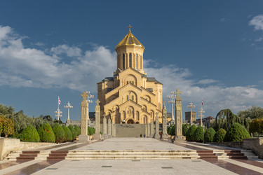 Собор Цминда Самеба (Святой Троицы) Православной Церкви, Тбилиси, Грузия - gumbao