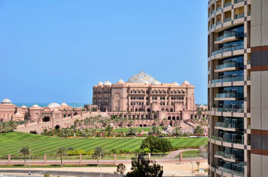Вид из окна отеля Emirates Palace в Абу-Даби - alekskai