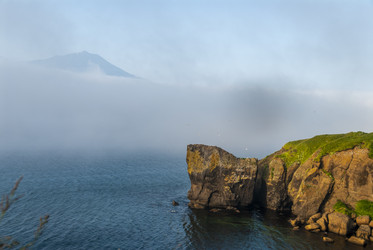 Бухта с видом на вулкан Богдан Хмельницкий. Итуруп. A bay with a view of the volcano Bogdan Khmelnitsky. Iturup. (marka) - marka