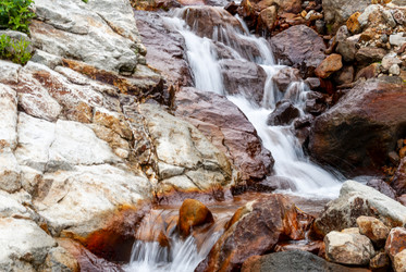 Ручей на склоне вулкана Баранского. остров Итуруп. A stream on the slope of the Baransky volcano. Iturup Island. Сахалин. Sakhalin. (marka) - marka