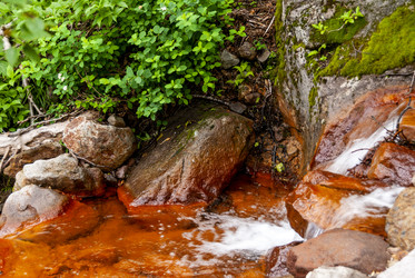 Ручей на склоне вулкана Баранского. остров Итуруп. A stream on the slope of the Baransky volcano. Iturup Island. Сахалин. Sakhalin. (marka) - marka