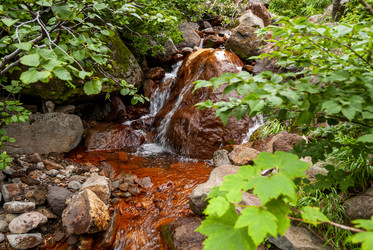 Ручей на склоне вулкана Баранского. остров Итуруп. A stream on the slope of the Baransky volcano. Iturup Island. Сахалин. Sakhalin. (marka) - marka