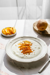 Домашний йогурт с карамелизованными персиками - JuliaLavleis
