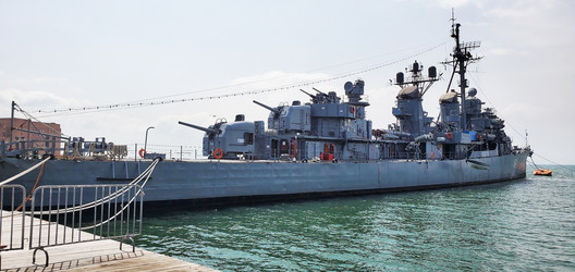 Военный корабль пришвартован в доке - Dimasik_85