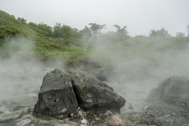 Кипящая река у подножья вулкана Баранского. о. Итуруп. A boiling river at the foot of the Baransky volcano. Iturup Island. (Сахалин. Sakhalin. (marka) - marka