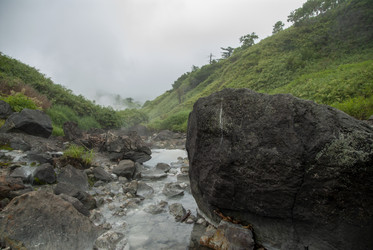 Кипящая река у подножья вулкана Баранского. о. Итуруп. A boiling river at the foot of the Baransky volcano. Iturup Island. (Сахалин. Sakhalin. (marka) - marka