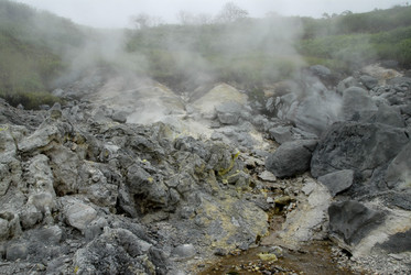 Кипящая река у подножья вулкана Баранского. о. Итуруп. A boiling river at the foot of the Baransky volcano. Iturup Island. (Сахалин. Sakhalin. (marka) - marka