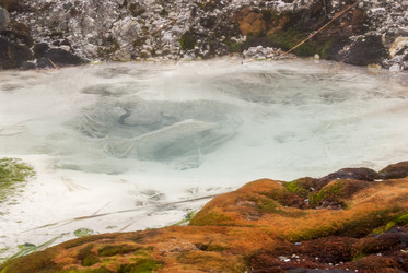 Кипящая река у подножья вулкана Баранского. о. Итуруп. A boiling river at the foot of the Baransky volcano. Iturup Island. (Сахалин. Sakhalin. (marka) - marka