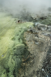 Кипящая река у подножья вулкана Баранского. о. Итуруп. A boiling river at the foot of the Baransky volcano. Iturup Island. (Сахалин. Sakhalin. (marka) - marka