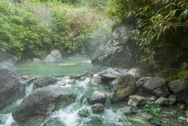 Кипящая река у подножья вулкана Баранского. о. Итуруп. A boiling river at the foot of the Baransky volcano. Iturup Island. (Сахалин. Sakhalin. (marka) - marka