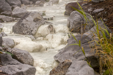 Кипящая река у подножья вулкана Баранского. о. Итуруп. A boiling river at the foot of the Baransky volcano. Iturup Island. (Сахалин. Sakhalin. (marka) - marka