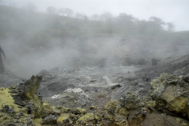 Кипящая река у подножья вулкана Баранского. о. Итуруп. A boiling river at the foot of the Baransky volcano. Iturup Island. (Сахалин. Sakhalin. (marka) - marka