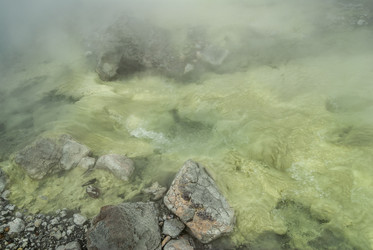 Кипящая река у подножья вулкана Баранского. о. Итуруп. A boiling river at the foot of the Baransky volcano. Iturup Island. (Сахалин. Sakhalin. (marka) - marka