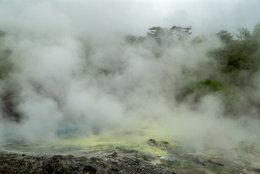 Кипящая река у подножья вулкана Баранского. о. Итуруп. A boiling river at the foot of the Baransky volcano. Iturup Island. (Сахалин. Sakhalin. (marka) - marka
