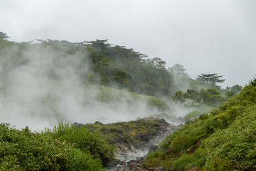 Кипящая река у подножья вулкана Баранского. о. Итуруп. A boiling river at the foot of the Baransky volcano. Iturup Island. (Сахалин. Sakhalin. (marka) - marka