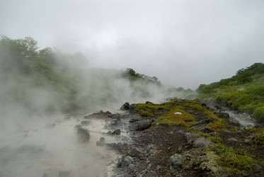 Кипящая река у подножья вулкана Баранского. о. Итуруп. A boiling river at the foot of the Baransky volcano. Iturup Island. (Сахалин. Sakhalin. (marka) - marka