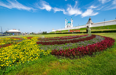 Панорамный вид на Казанский Кремль и мечеть Кул-Шариф - gumbao
