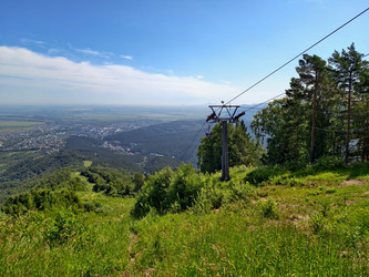 Elevator on mount Tserkovka. Belokurikha, Altai Krai - Serg Zastavkin