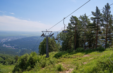 Elevator on mount Tserkovka. Belokurikha, Altai Krai - Serg Zastavkin