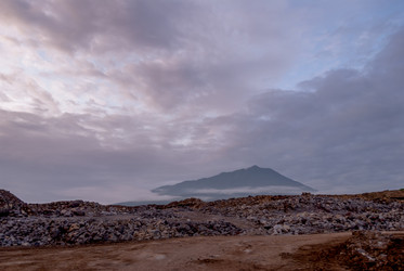 Лавовое плато Янкито с видом на вулкан Богдан Хмельницкий. о. Итуруп. The Yankito plateau with a view of the Bogdan Khmelnitsky volcano. Iturup Island. (Сахалин. Sakhalin. (marka) - marka