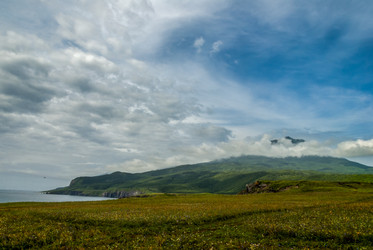 Лавовое плато Янкито с видом на вулкан Богдан Хмельницкий. о. Итуруп. The Yankito plateau with a view of the Bogdan Khmelnitsky volcano. Iturup Island. (Сахалин. Sakhalin. (marka) - marka